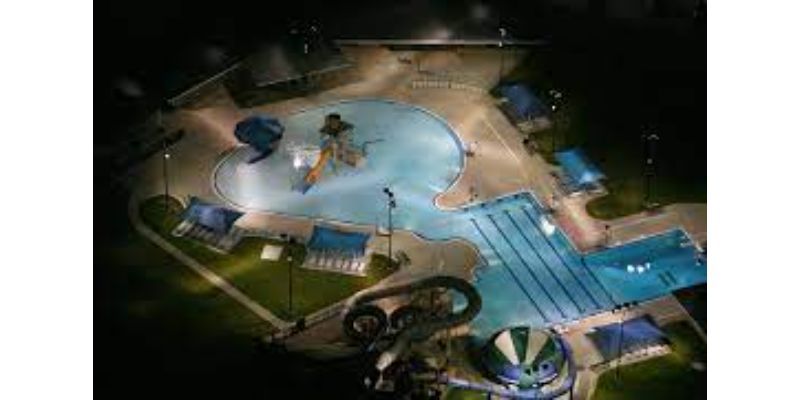 Holiday Aquatic Center