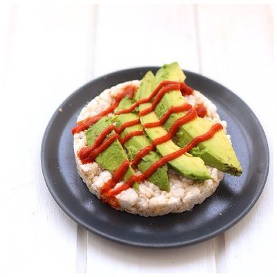 Rice Cakes with Avocado